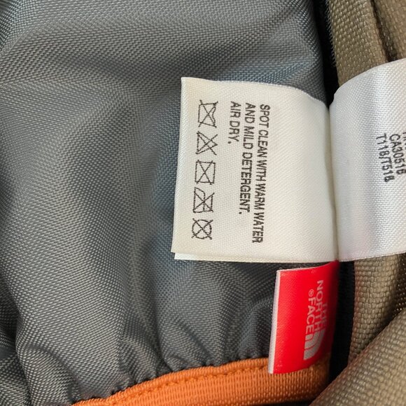 The North Face Wasatch Backpack Green/Grey Daypack Hiking Laptop - Picture 13 of 16